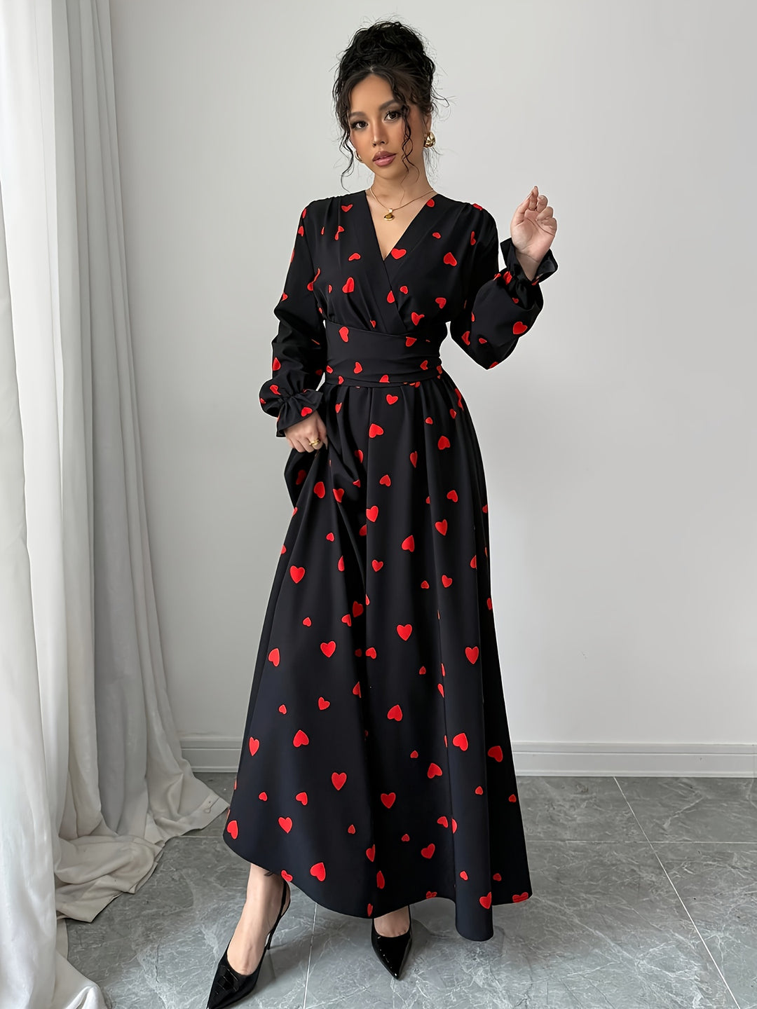 V-Neck Floral Black Women's Midi Dress for Homecoming