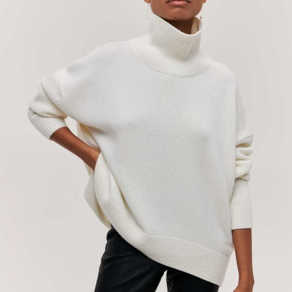 Elegant Women's Turtleneck Sweater - Soft and Versatile