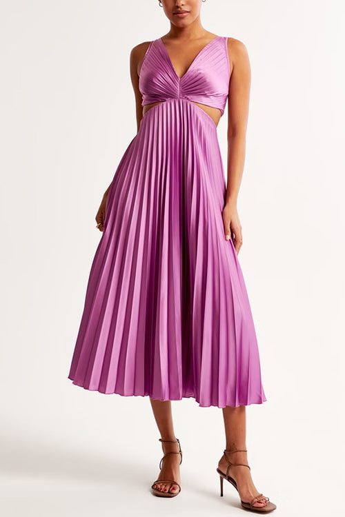 Elegant Pleated Women's Maxi Dress with V-Neck and Waist Cut-Out