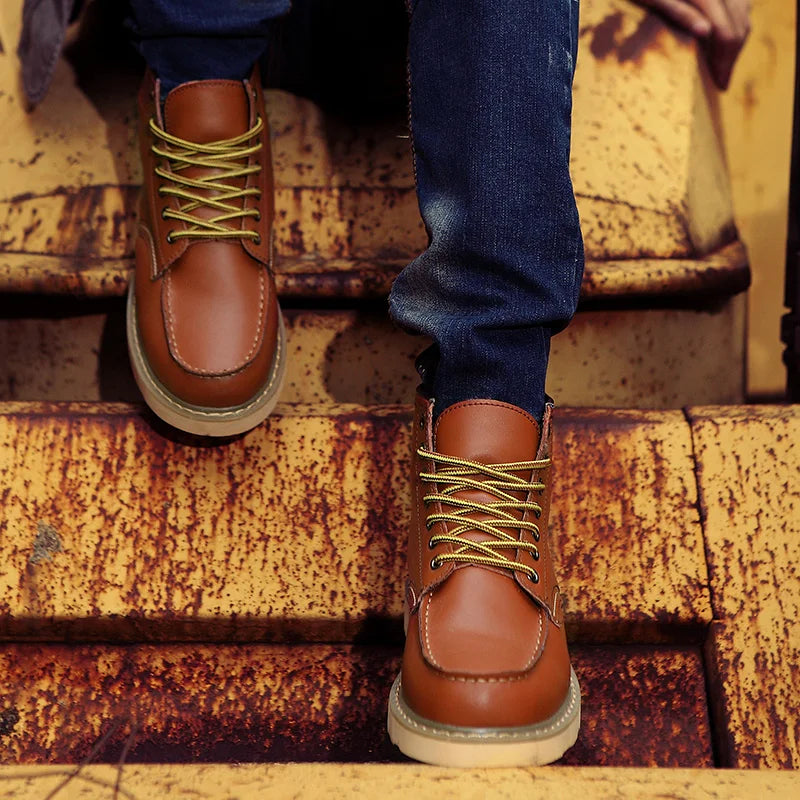 Men's Classic Retro Boots with Faux Fur Lining - Warm Winter Boots