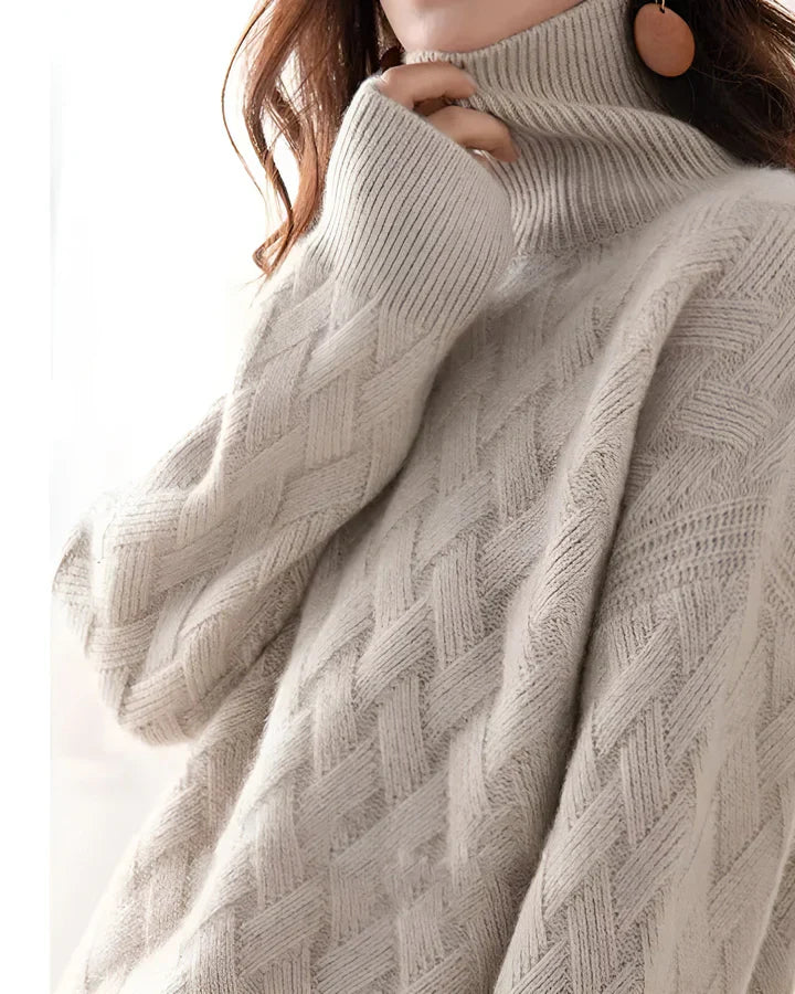 Luxurious Cashmere Women's Sweater - Timeless Elegance