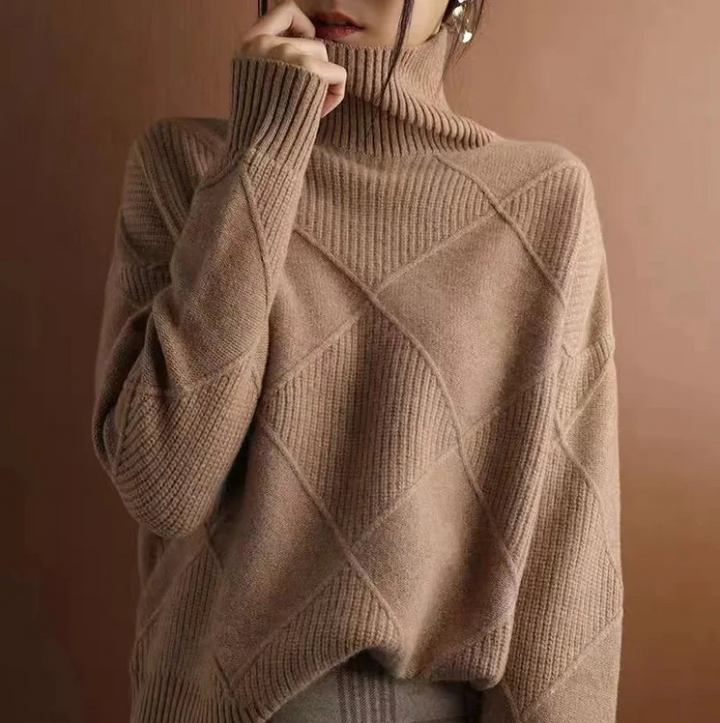 Structured Women's Turtleneck Sweater with Geometric Pattern - Soft and Elegant