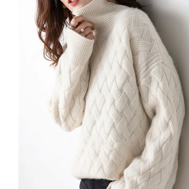 Luxurious Cashmere Women's Sweater - Timeless Elegance