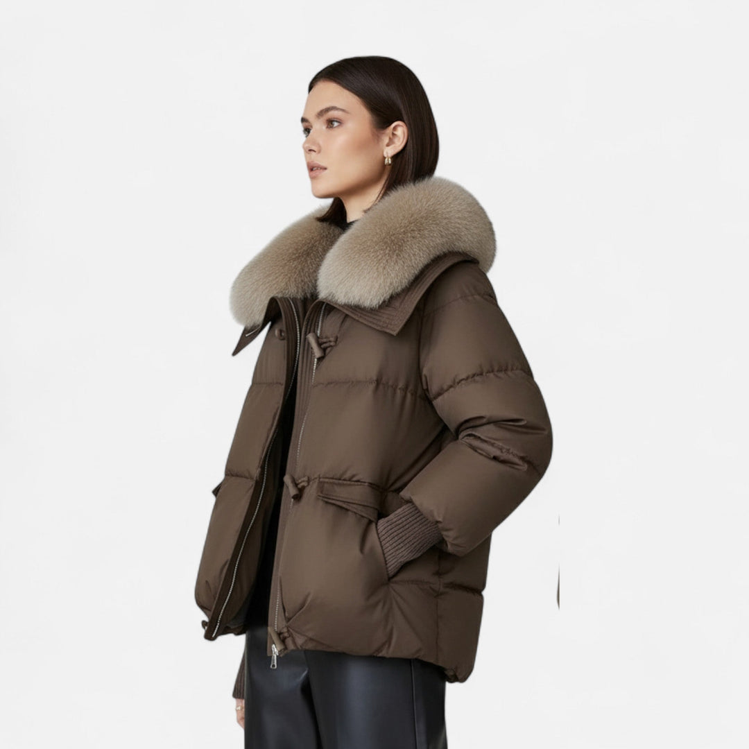 Elegant Women's Winter Jacket with Fur Collar and Down Fill