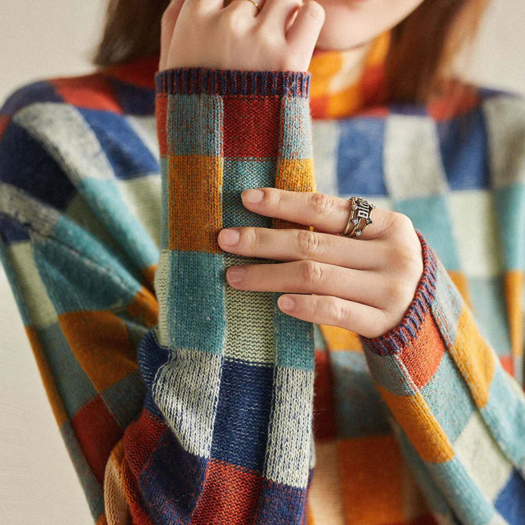 Women's Knit Sweater with Multicolor Plaid Pattern - Oversized Fit