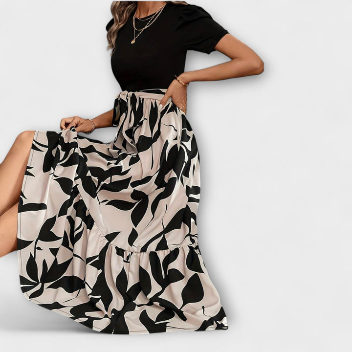 Women's Summer Dress with Floral Print - Round Neck and Short Sleeves