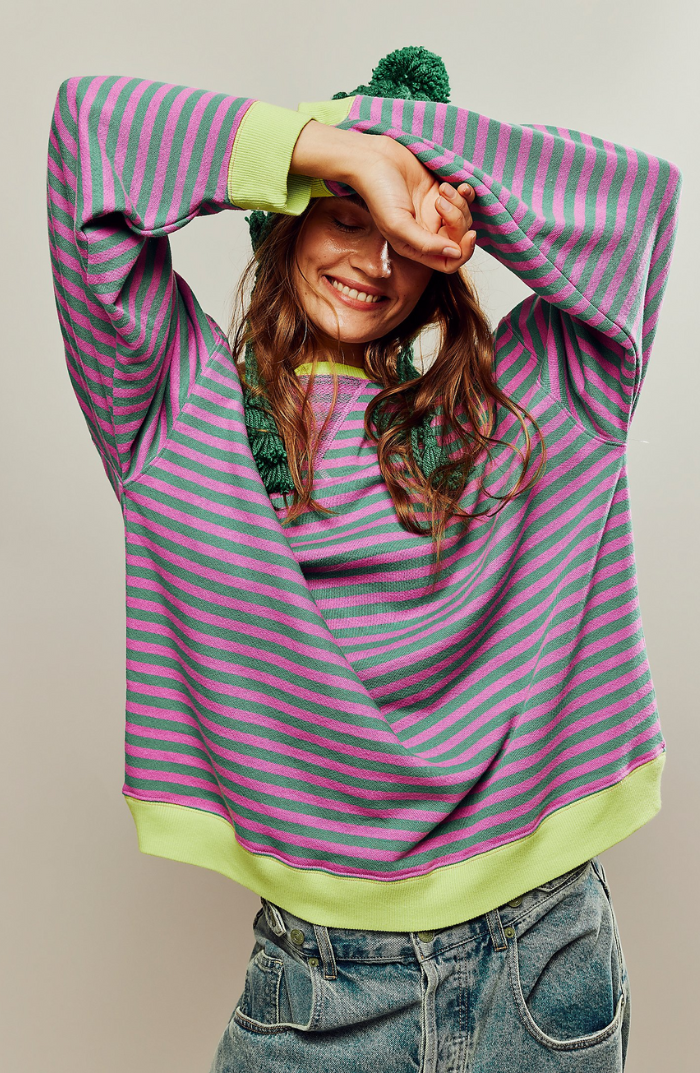 Women's Striped Oversized Sweatshirt - Casual Pullover with Contrast Accents