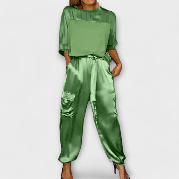 Women's Sporty Two-Piece Workout Set
