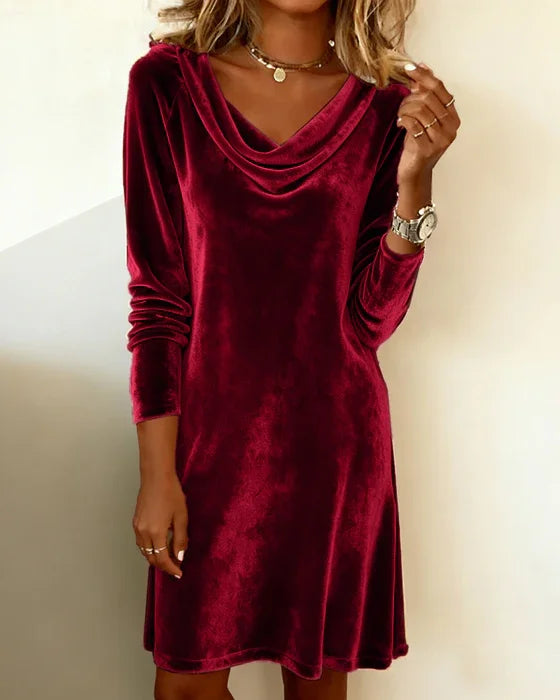 Elegant Velvet Dress for Women with Timeless Appeal