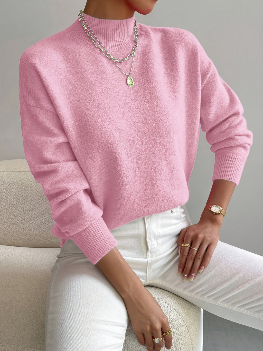 Elegant Women's Turtleneck Sweater - Soft Knit Quality for Stylish Winter Looks