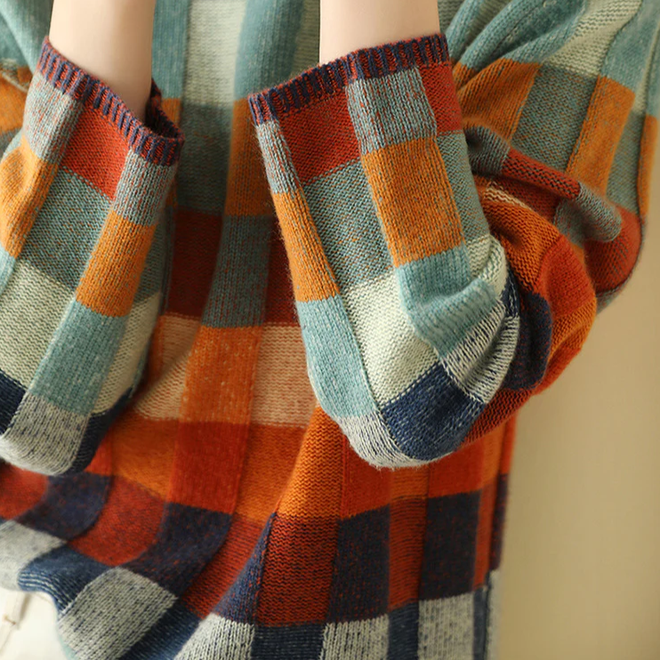 Women's Knit Sweater with Multicolor Plaid Pattern - Oversized Fit
