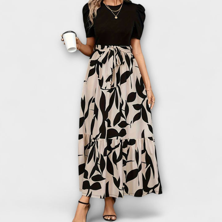 Women's Summer Dress with Floral Print - Round Neck and Short Sleeves