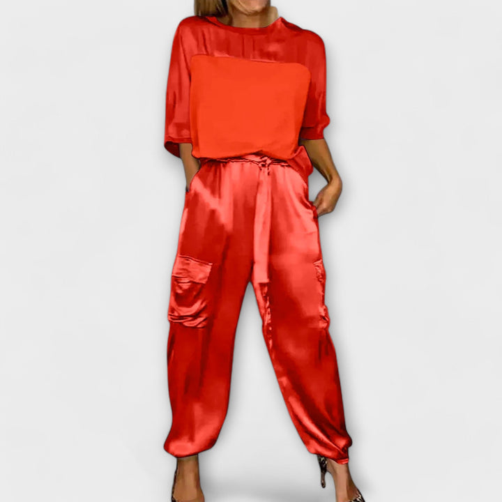 Women's Sporty Two-Piece Workout Set