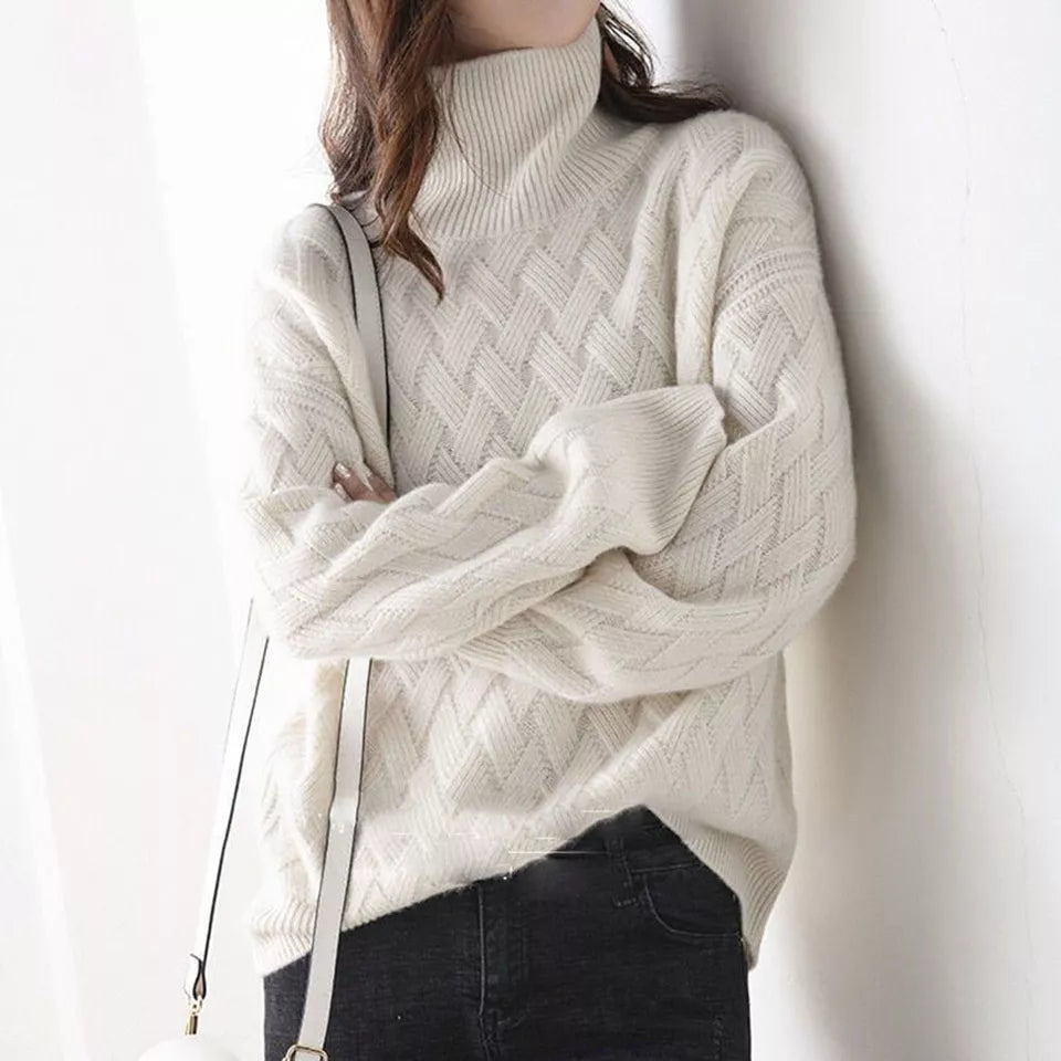 Luxurious Cashmere Women's Sweater - Timeless Elegance