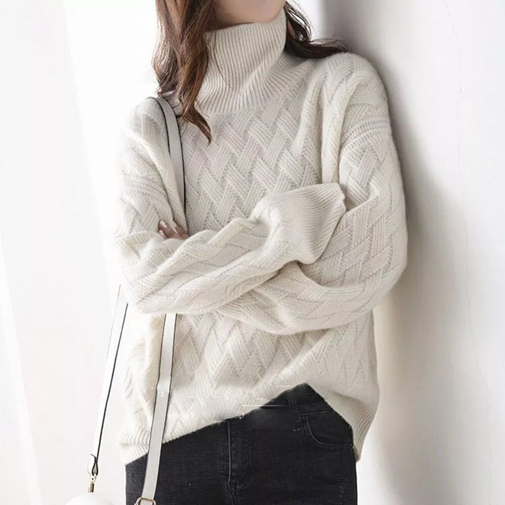 Luxurious Cashmere Women's Sweater - Timeless Elegance