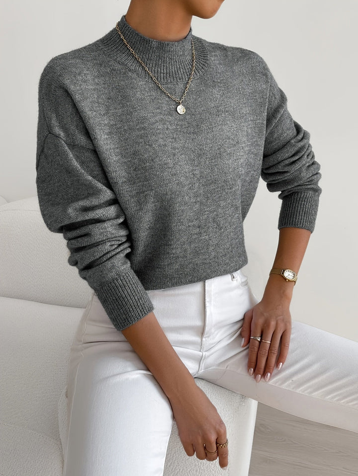 Elegant Women's Turtleneck Sweater - Soft Knit Quality for Stylish Winter Looks