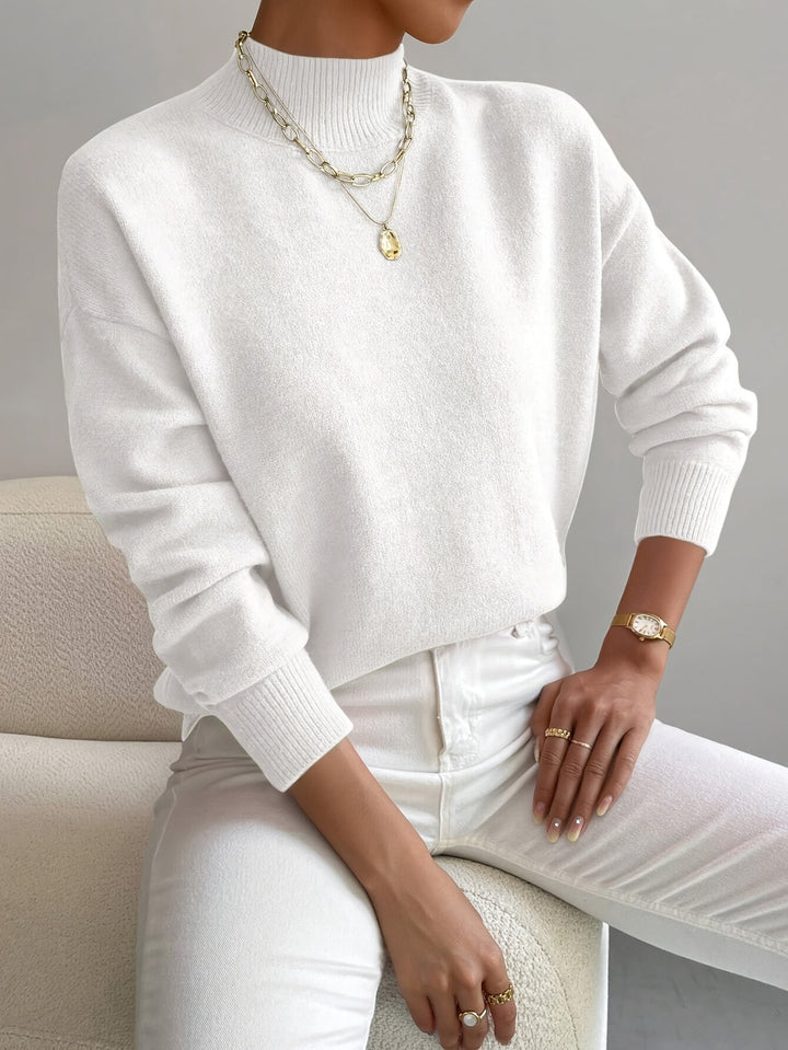 Elegant Women's Turtleneck Sweater - Soft Knit Quality for Stylish Winter Looks