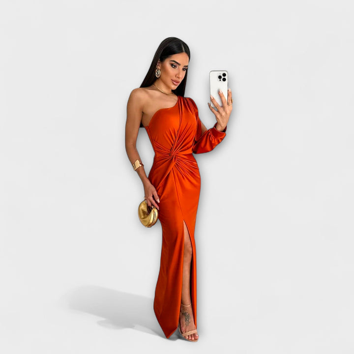 Elegant Women's Dress with Round Neckline - Timeless and Versatile