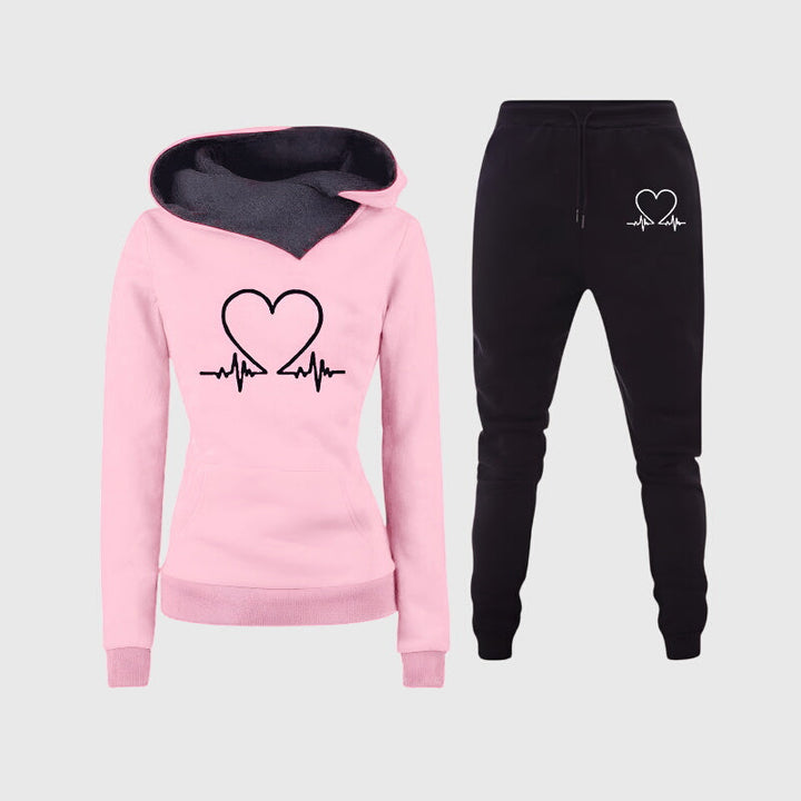 Women's Comfortable Heart Pattern Sport Outfit