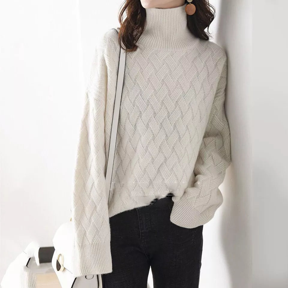 Luxurious Cashmere Women's Sweater - Timeless Elegance