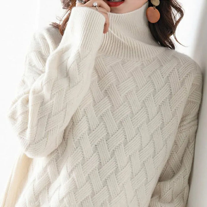 Luxurious Cashmere Women's Sweater - Timeless Elegance