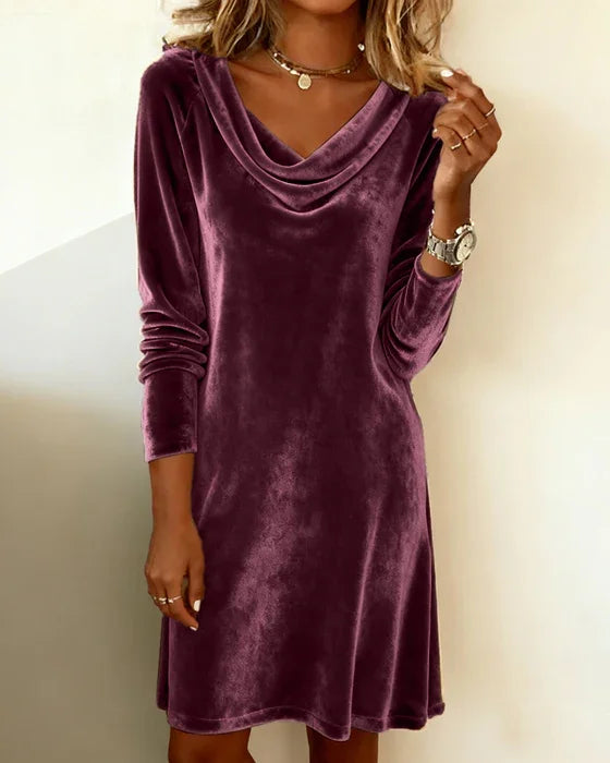 Elegant Velvet Dress for Women with Timeless Appeal