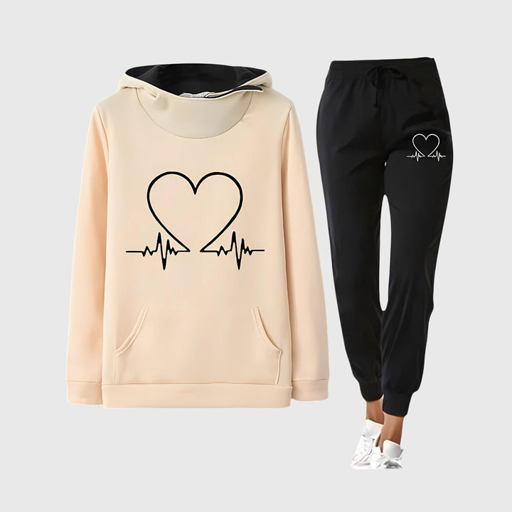 Women's Comfortable Heart Pattern Sport Outfit