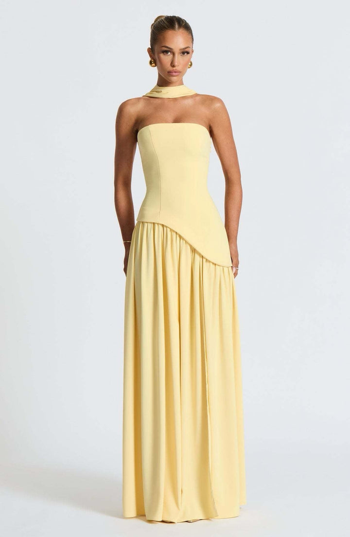 Elegant Flowing Women's Maxi Dress