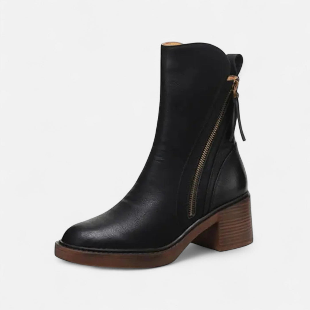 Elegant Women's Flat Boots with Round Toe