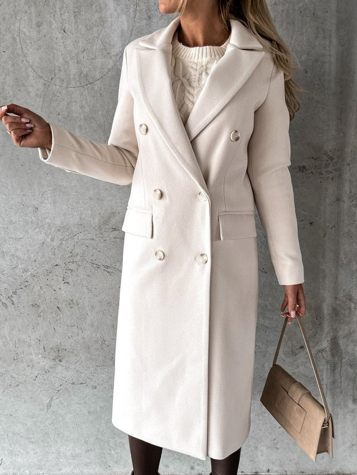 Elegant Women's Winter Coat in Wool Blend - Warm and Fitted