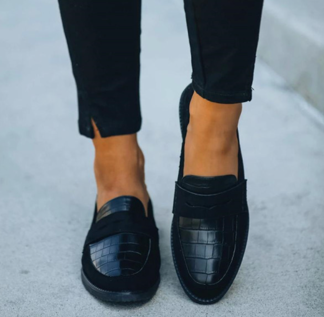 Elegant Women's Evening Shoes Black - Classic Pumps for Business and Special Occasions