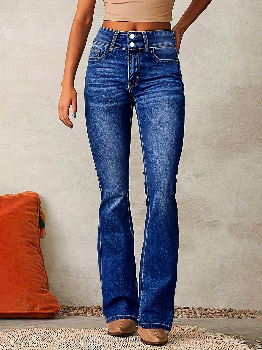Women's High-Waisted Flare Jeans in Retro Style