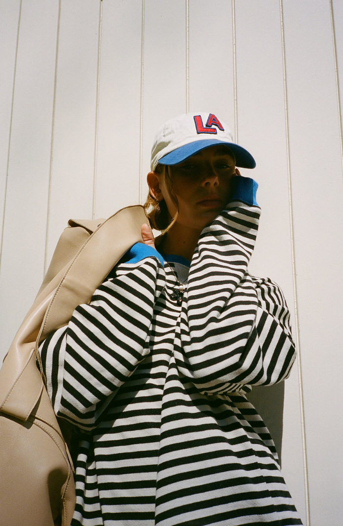 Women's Striped Oversized Sweatshirt - Casual Pullover with Contrast Accents