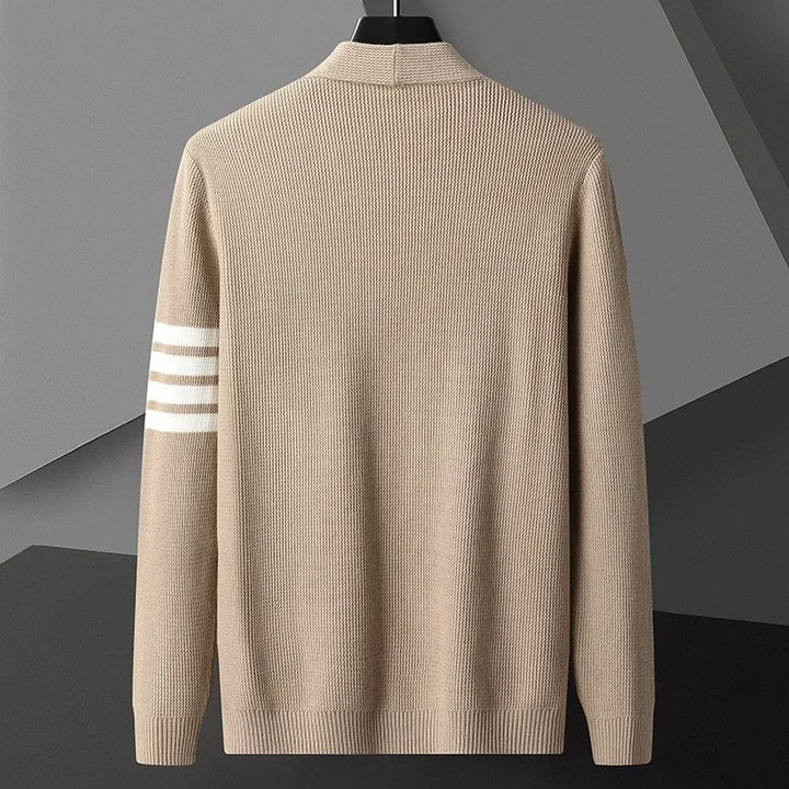 Men's Knit Cardigan with Button Placket and Front Pockets - Classic Elegant