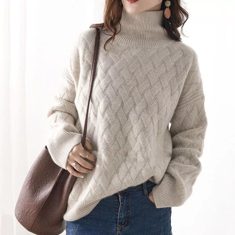 Luxurious Cashmere Women's Sweater - Timeless Elegance