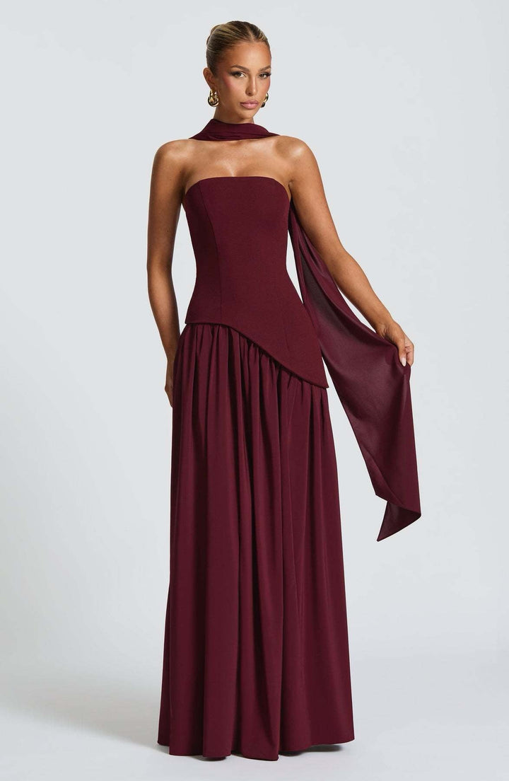 Elegant Flowing Women's Maxi Dress