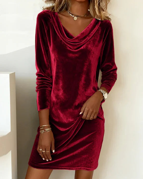 Elegant Velvet Dress for Women with Timeless Appeal