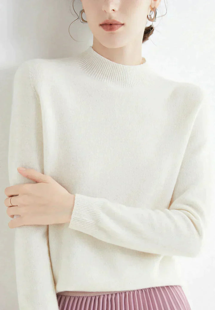 Elegant Women's Cashmere Sweater - Luxuriously Soft and Timeless