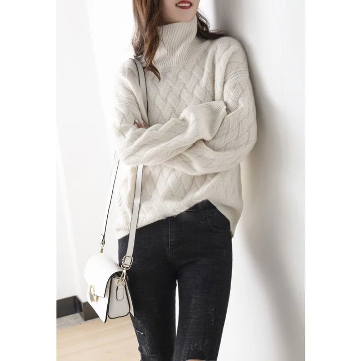 Luxurious Cashmere Women's Sweater - Timeless Elegance