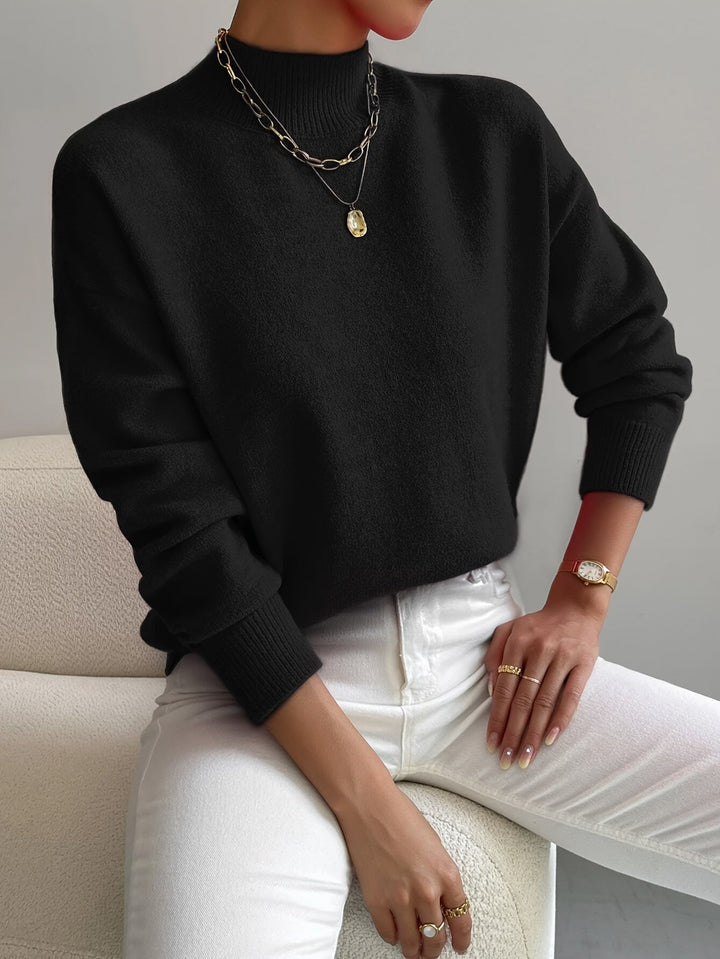 Elegant Women's Turtleneck Sweater - Soft Knit Quality for Stylish Winter Looks