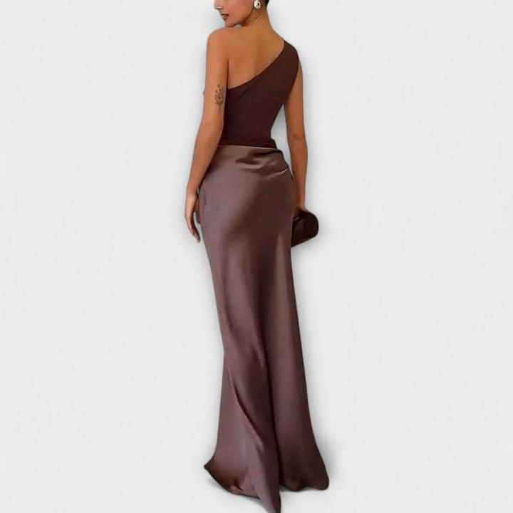 Elegant Women's One-Shoulder Maxi Dress with Asymmetric Neckline