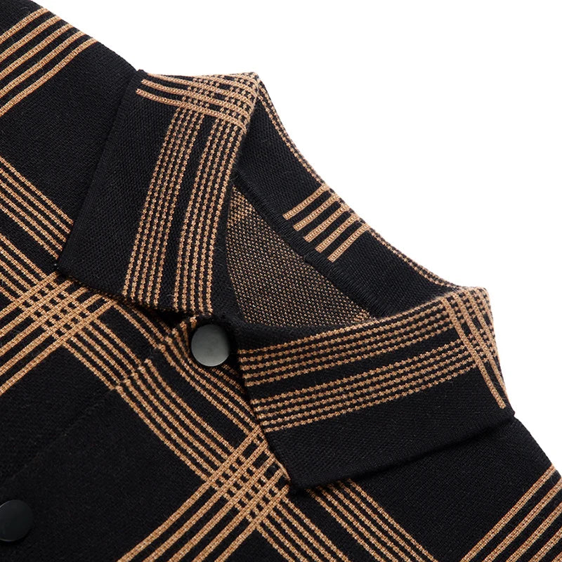 Elegant Men's Cardigan with Subtle Texture - Soft and Versatile