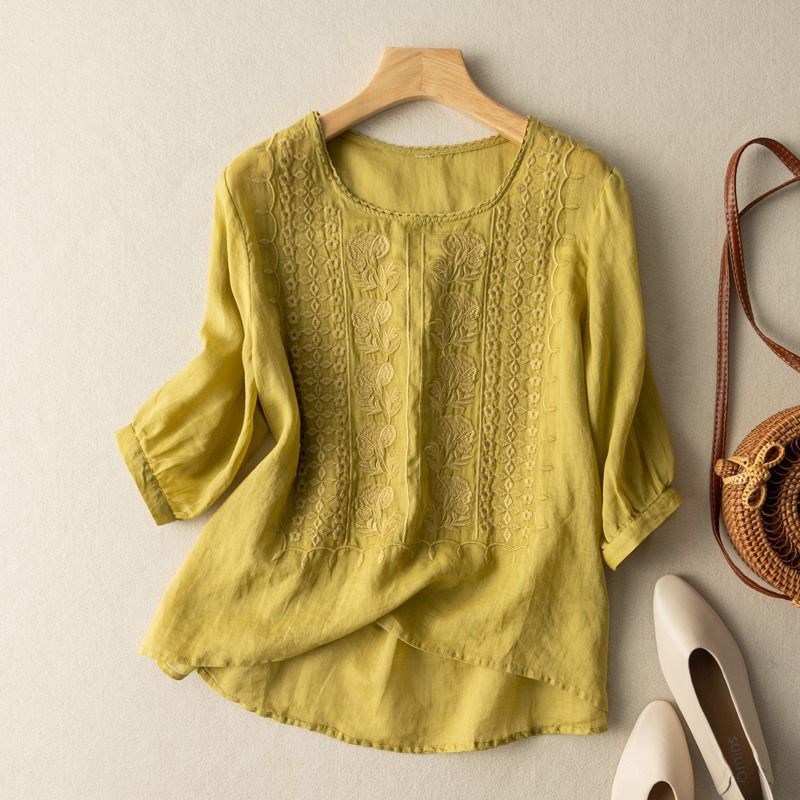 Elegant Women's Linen Blouse - Lightweight and Timeless for Warm Days