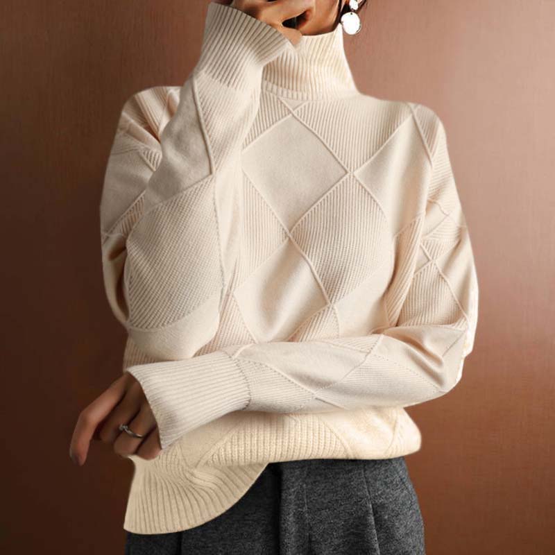 Structured Women's Turtleneck Sweater with Geometric Pattern - Soft and Elegant