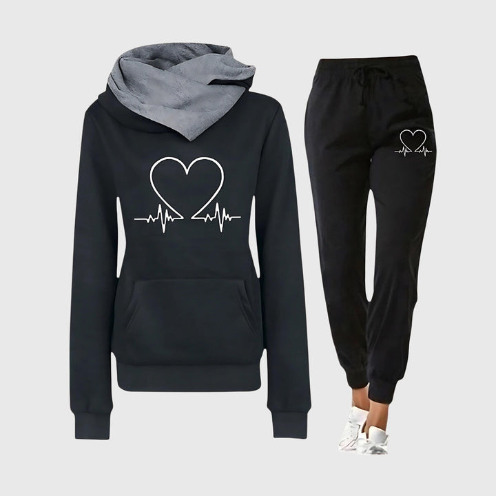 Women's Comfortable Heart Pattern Sport Outfit
