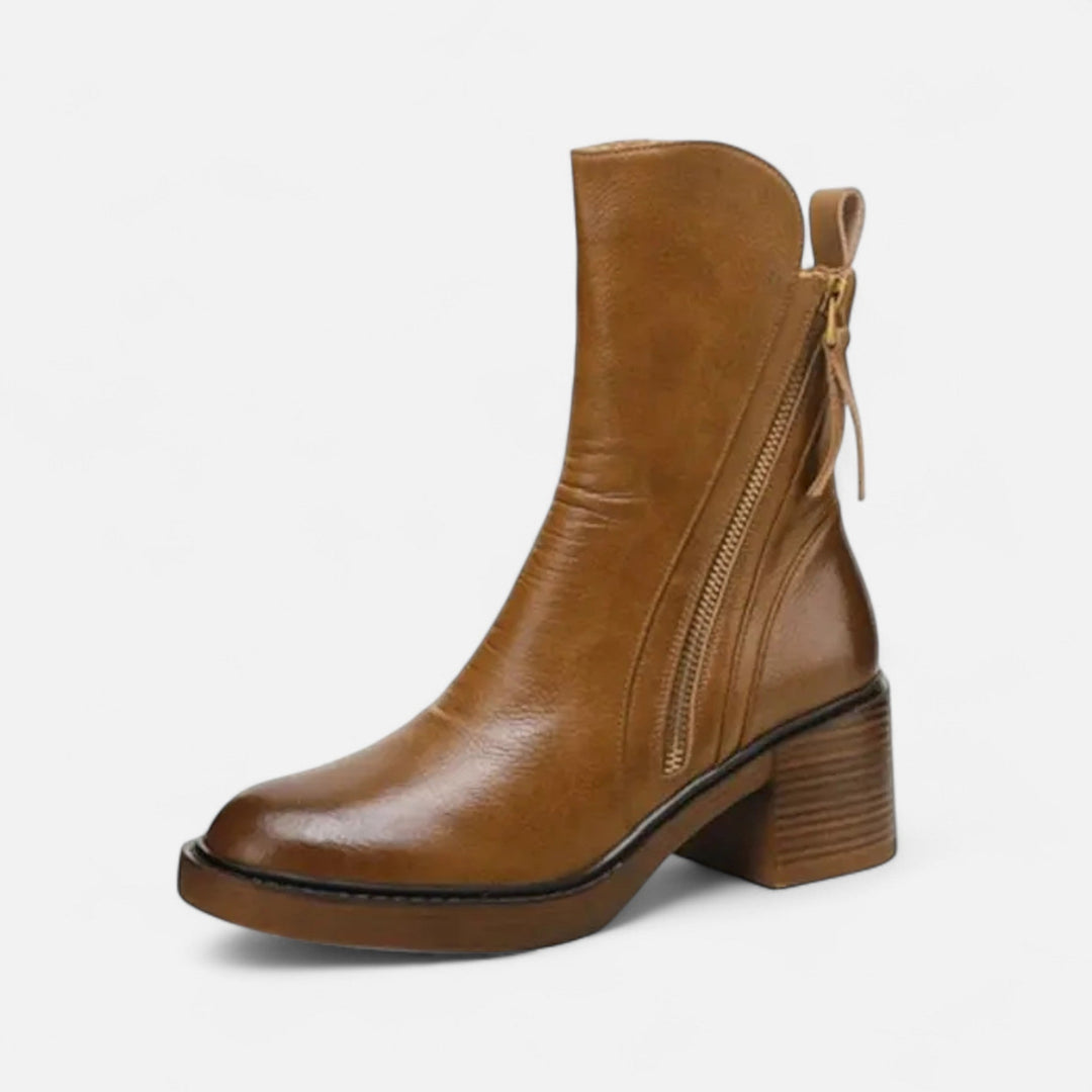 Elegant Women's Flat Boots with Round Toe