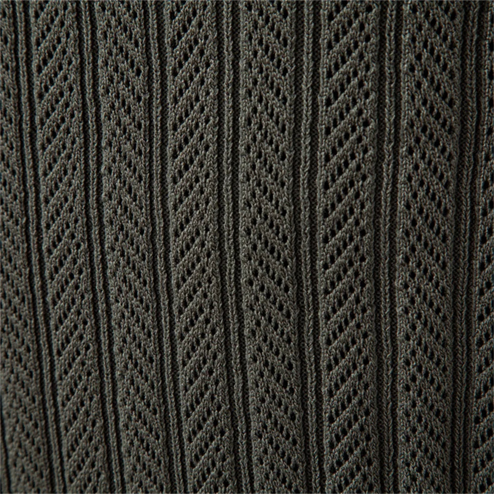 Elegant Cable Knit Men's Sweater