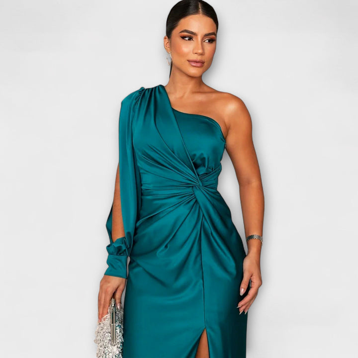 Elegant Women's Dress with Round Neckline - Timeless and Versatile