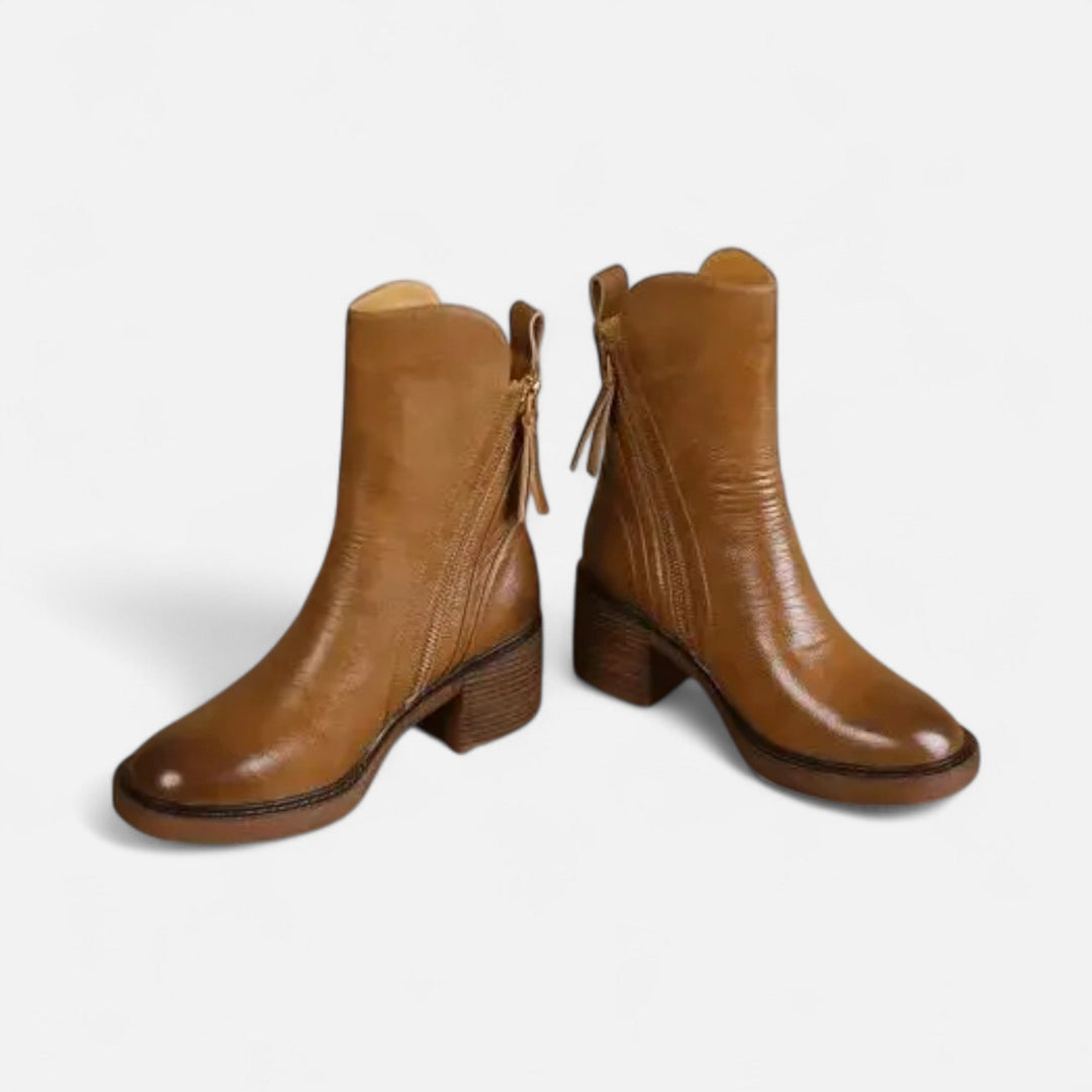 Elegant Women's Flat Boots with Round Toe
