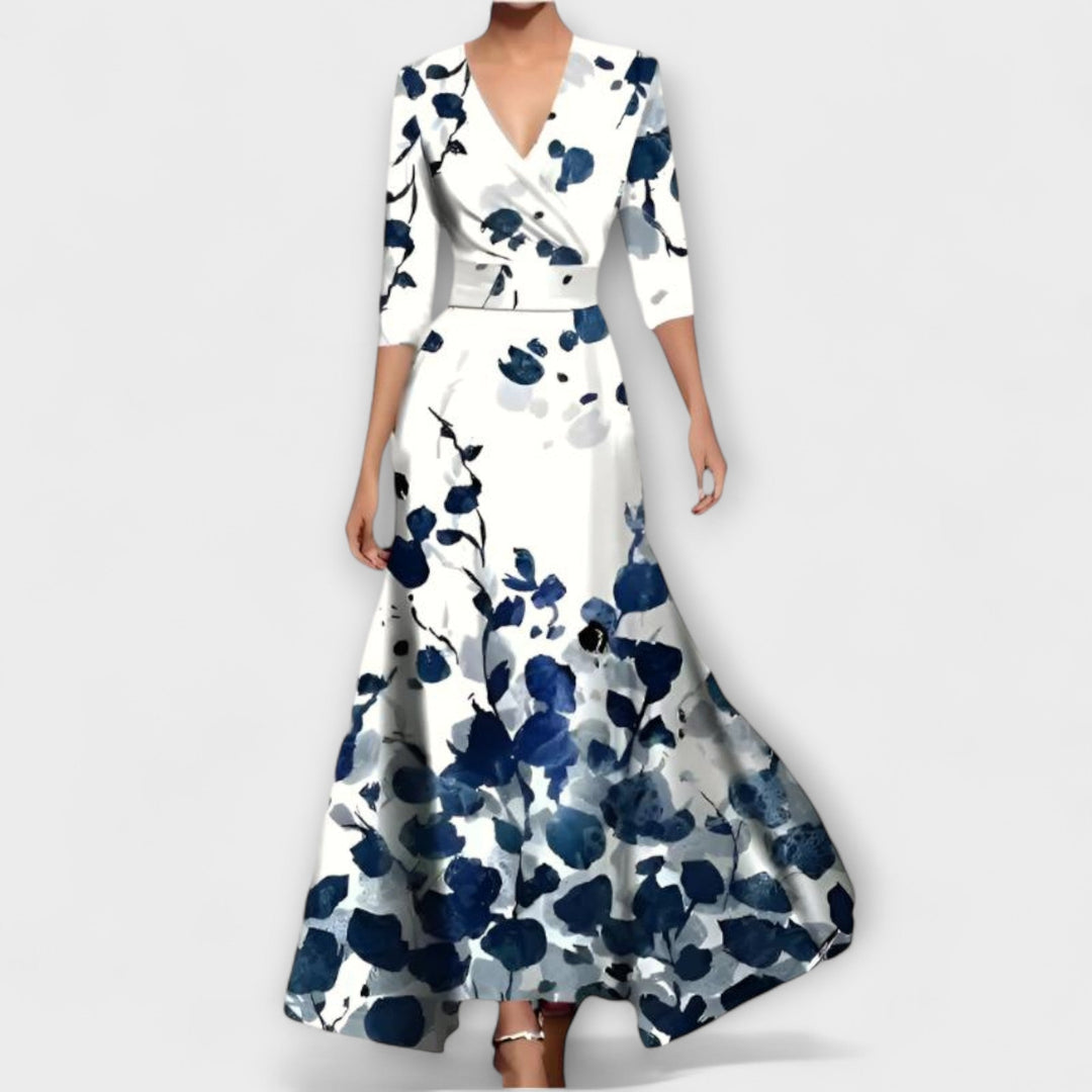 Elegant Women's Dress with Refined Details - Versatile and Stylish